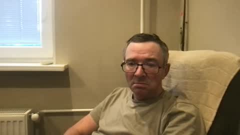 Snapshot of andreass60 chatting on 11/18/25, 06:40 andreass60 online show from 11/18/25, 06:40