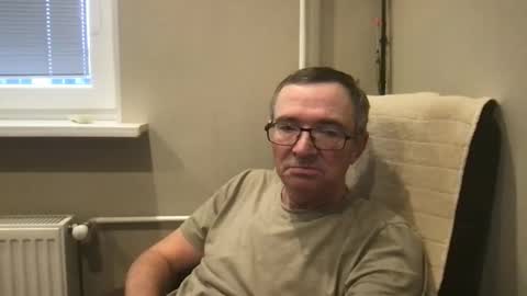 Snapshot of andreass60 chatting on 11/28/25, 08:06 andreass60 online show from 11/28/25, 08:06