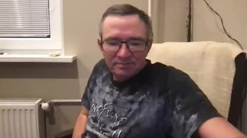 Snapshot of andreass60 chatting on 12/15/25, 06:17 andreass60 online show from 12/15/25, 06:17