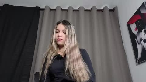 Snapshot of andreau_19 chatting on 06/05/26, 01:28 andreau 19 online show from 06/05/26, 01:28