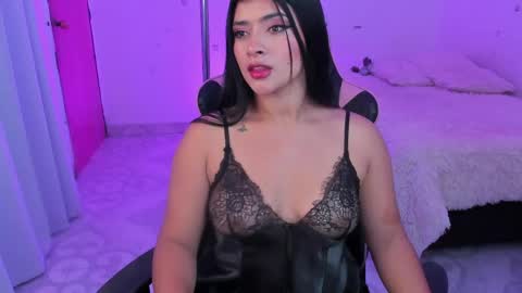 Snapshot of andreeart chatting on 04/28/26, 07:24 ig online show from 04/28/26, 07:24
