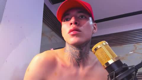 andrees_s online show from 11/25/25, 07:25