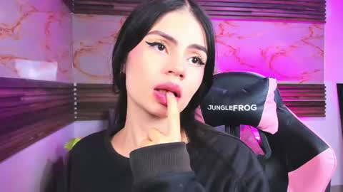 andrees_s online show from 06/15/26, 03:09