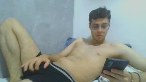 andres129494 online show from 12/15/25, 02:38