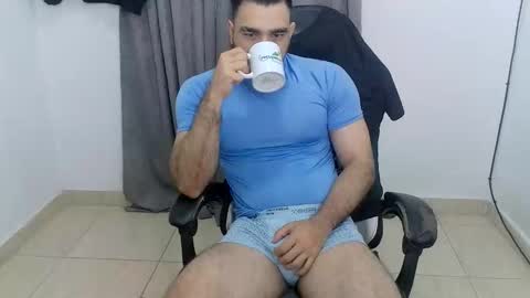 Snapshot of andres180950734 chatting on 05/18/26, 11:38 andres180950734 online show from 05/18/26, 11:38
