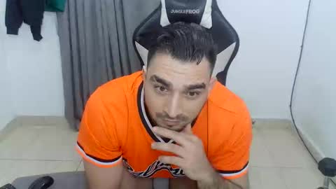 Snapshot of andres180950734 chatting on 06/10/26, 12:11 andres180950734 online show from 06/10/26, 12:11
