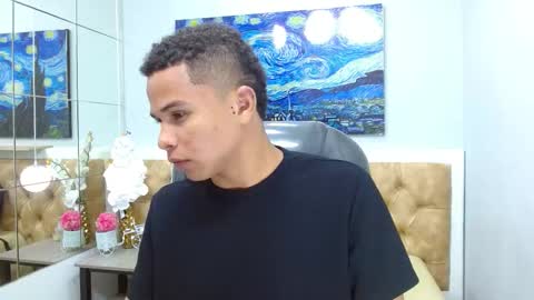 Snapshot of andres1_8 chatting on 12/14/25, 09:19 IM ANDRES online show from 12/14/25, 09:19