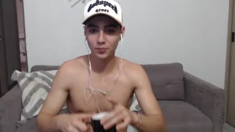 Snapshot of andres_2977 chatting on 08/03/26, 07:06 Andres 2977 online show from 08/03/26, 07:06