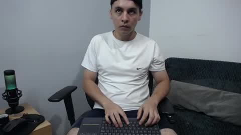 Snapshot of andres_69_fantasy chatting on 07/05/26, 10:50 andres_69_fantasy online show from 07/05/26, 10:50