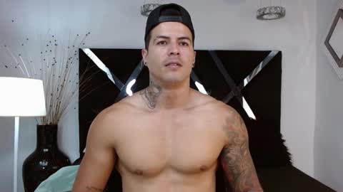 insta andres clark  online show from 02/20/25, 06:24