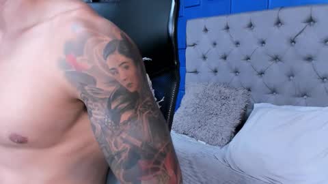 insta andres clark  online show from 11/11/25, 05:57