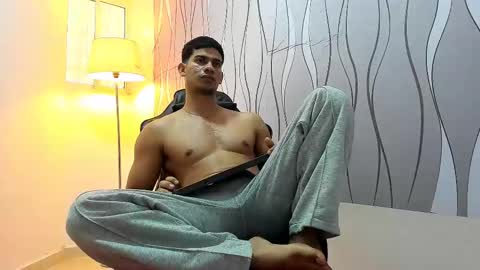 andres_stud online show from 02/18/25, 04:26