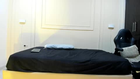 Snapshot of andres_stud chatting on 05/28/26, 04:32 andres_stud online show from 05/28/26, 04:32