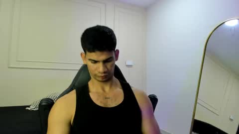 Snapshot of andres_stud chatting on 05/29/26, 04:32 andres_stud online show from 05/29/26, 04:32