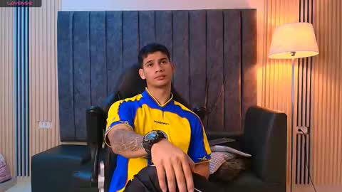 Snapshot of andres_stud chatting on 07/08/26, 03:44 andres_stud online show from 07/08/26, 03:44