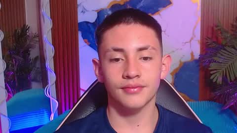 Snapshot of andres_tay chatting on 04/20/26, 02:47 andres_tay online show from 04/20/26, 02:47