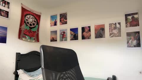 Snapshot of andres_vargas_ chatting on 10/07/25, 07:33 Andres online show from 10/07/25, 07:33