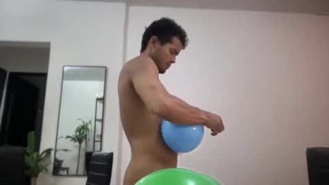 Snapshot of andres_vargas_ chatting on 10/29/25, 02:47 Andres online show from 10/29/25, 02:47