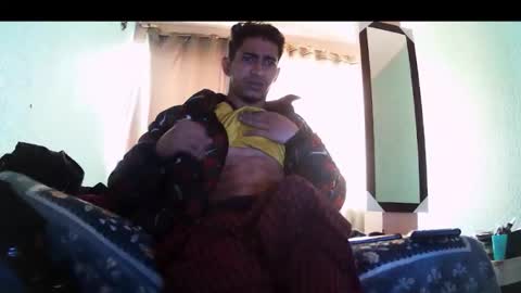 Snapshot of andrescaraballo18 chatting on 05/28/26, 08:28 andrescaraballo18 online show from 05/28/26, 08:28