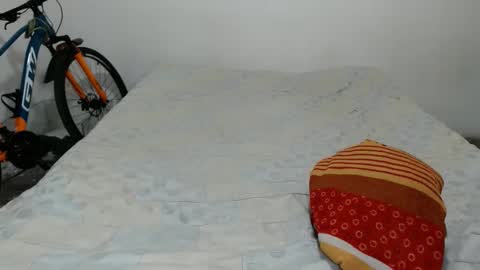 Snapshot of andresfern chatting on 04/05/26, 08:06 ANDRES online show from 04/05/26, 08:06