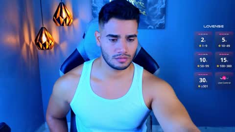 Snapshot of andresfiit chatting on 04/23/26, 12:29 Andres online show from 04/23/26, 12:29