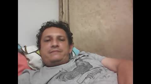 Snapshot of andresfloga chatting on 10/10/25, 04:11 andresfloga online show from 10/10/25, 04:11