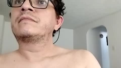 Snapshot of andresfloga chatting on 06/28/26, 04:35 andresfloga online show from 06/28/26, 04:35