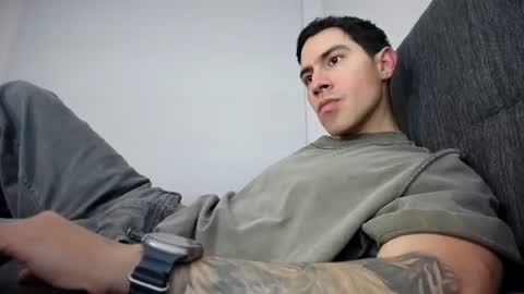 Snapshot of andresjuan92 chatting on 06/21/26, 05:54 onlyfanscallmegotter online show from 06/21/26, 05:54
