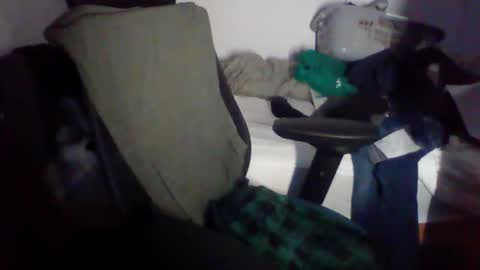 Snapshot of andresse_lat chatting on 04/12/26, 08:19 andresse_lat online show from 04/12/26, 08:19