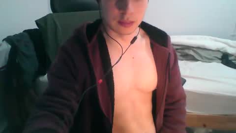 Snapshot of andresse_lat chatting on 04/12/26, 11:54 andresse_lat online show from 04/12/26, 11:54
