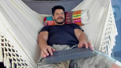 Snapshot of andressmith__ chatting on 05/14/26, 03:02 Andres online show from 05/14/26, 03:02