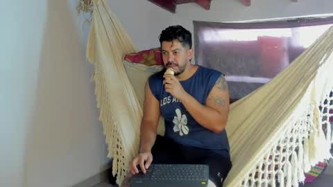 Snapshot of andressmith__ chatting on 05/31/26, 09:27 Andres online show from 05/31/26, 09:27