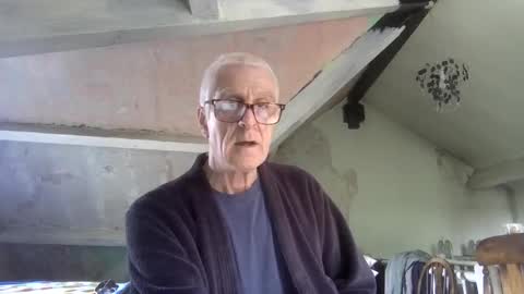 Snapshot of andrew160258 chatting on 05/15/26, 10:44 Andrew online show from 05/15/26, 10:44