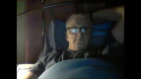 Snapshot of andrew160258 chatting on 05/16/26, 12:40 Andrew online show from 05/16/26, 12:40