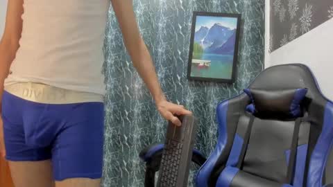 andrew_2811 online show from 09/13/25, 05:40