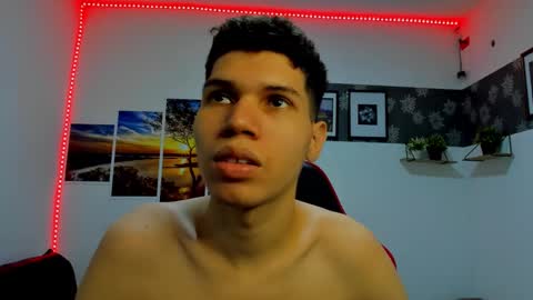 andrew_2811 online show from 10/13/25, 03:06