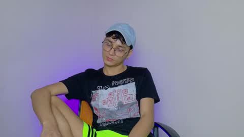 andres online show from 11/28/25, 04:04