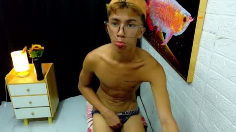 Snapshot of andrew_fucker69 chatting on 09/22/25, 04:31 andrew_fucker69 online show from 09/22/25, 04:31