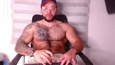 andrew_holden__ online show from 11/11/25, 12:43