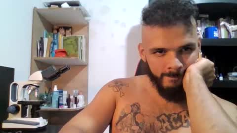 Snapshot of andrew_jaay chatting on 10/31/25, 01:28 andrew_jaay online show from 10/31/25, 01:28