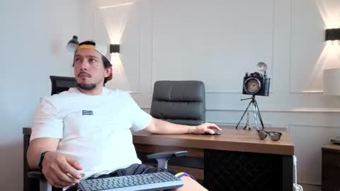 Andrew online show from 04/22/26, 08:10