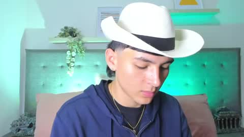 Snapshot of andrew_restrepo chatting on 05/26/26, 03:08 andrew restrepo online show from 05/26/26, 03:08