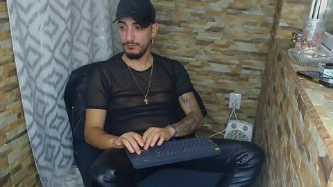 Snapshot of andrewbanner chatting on 12/04/24, 10:57 MasterRomania online show from 12/04/24, 10:57