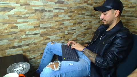 Snapshot of andrewbanner chatting on 12/05/24, 07:49 MasterRomania online show from 12/05/24, 07:49