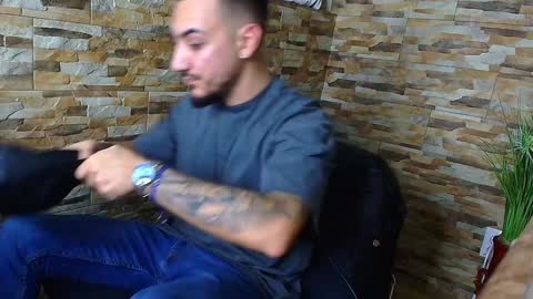 Snapshot of andrewbanner chatting on 12/15/24, 04:40 MasterRomania online show from 12/15/24, 04:40