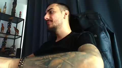 Snapshot of andrewbanner chatting on 02/10/25, 02:16 MasterRomania online show from 02/10/25, 02:16