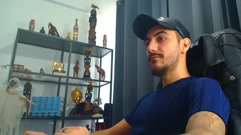 Snapshot of andrewbanner chatting on 02/21/25, 09:34 MasterRomania online show from 02/21/25, 09:34