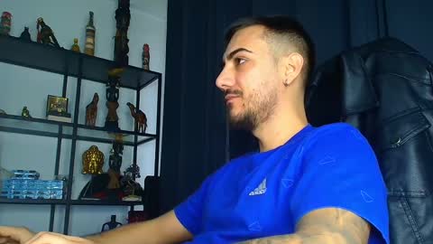 Snapshot of andrewbanner chatting on 02/28/25, 05:59 MasterRomania online show from 02/28/25, 05:59