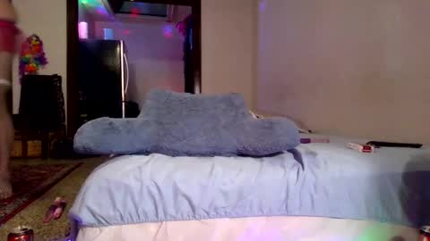 Snapshot of andrewgennie chatting on 11/28/25, 05:43 andrewgennie online show from 11/28/25, 05:43