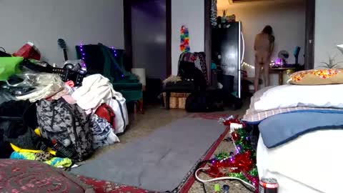 Snapshot of andrewgennie chatting on 02/02/26, 04:06 andrewgennie online show from 02/02/26, 04:06